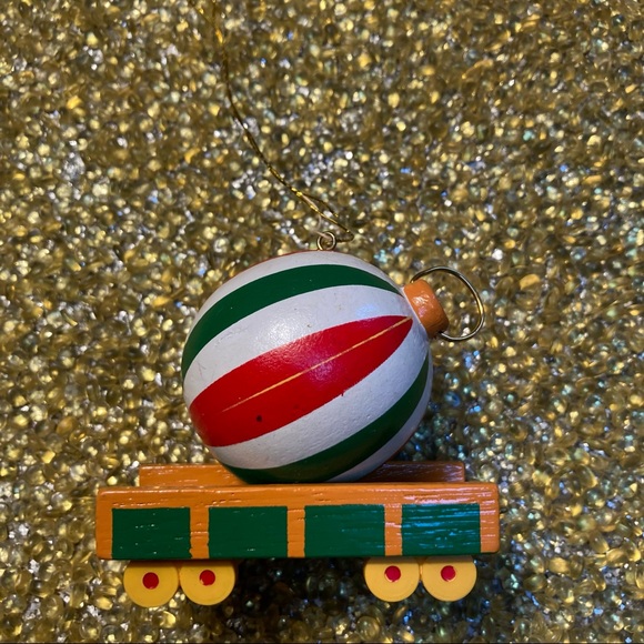 😻 3 for $13 Avon Christmas Train Ornament - Picture 2 of 12